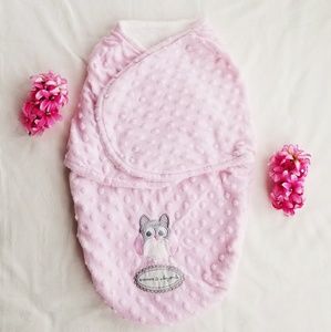 Blankets & Beyond Swaddle Bag